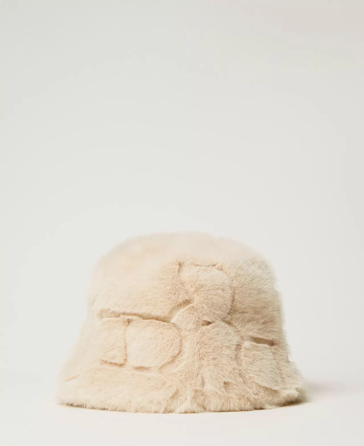 Cappelli | TWINSET Milano Cappello Bucket In Faux Fur Con Logo Bianco "White Cream"