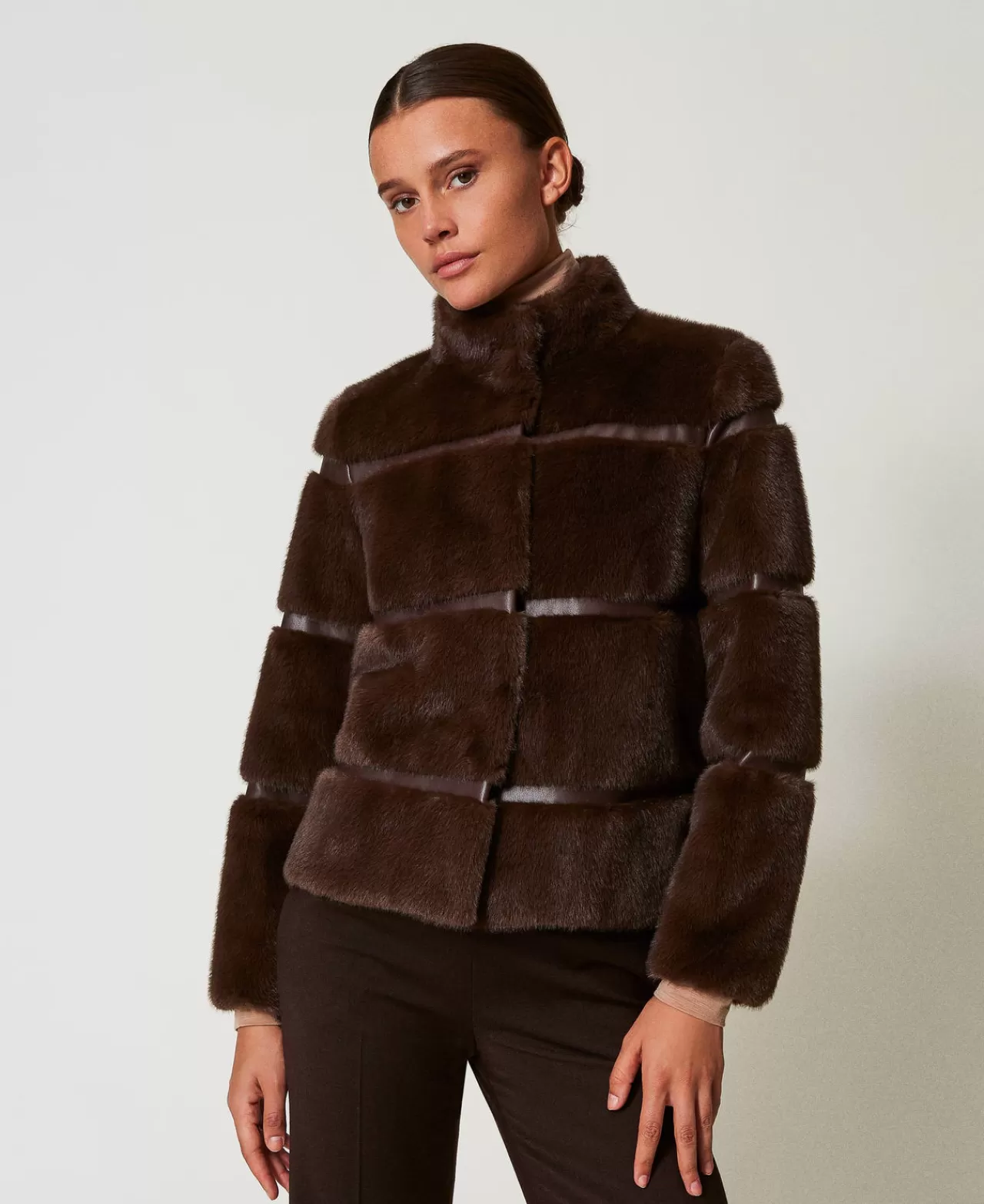 Cappotti E Trench | TWINSET Milano Cappotto Corto In Faux Fur Con Intarsi Coffee Chocolate