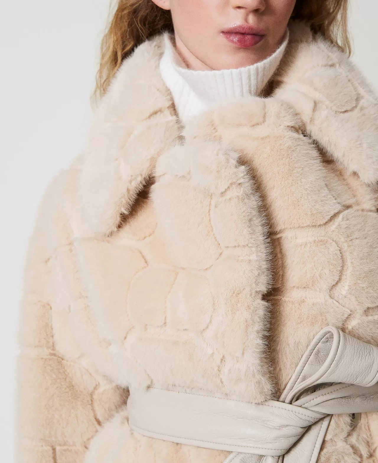 Cappotti E Trench | TWINSET Milano Cappotto Corto In Faux Fur Con Oval T Bianco "White Cream"