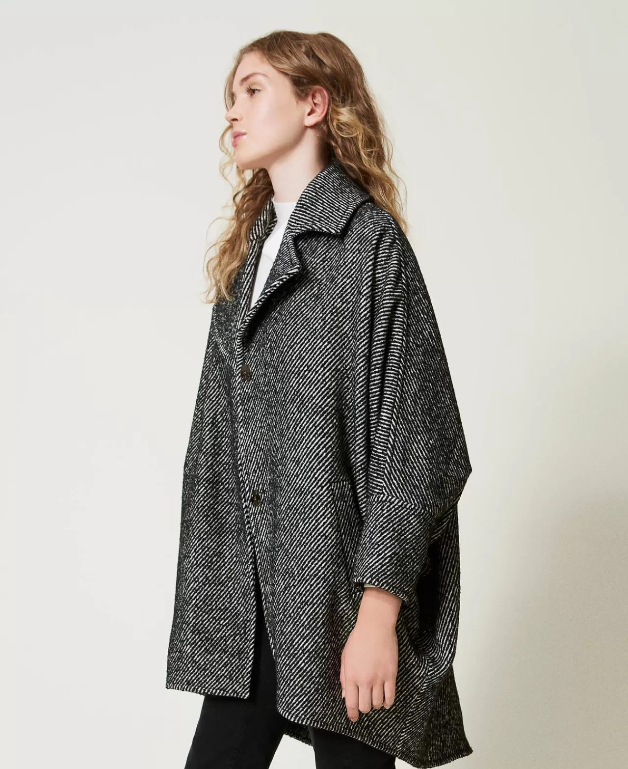 Cappotti E Trench | TWINSET Milano Cappotto Corto In Panno Bicolor White / Nero