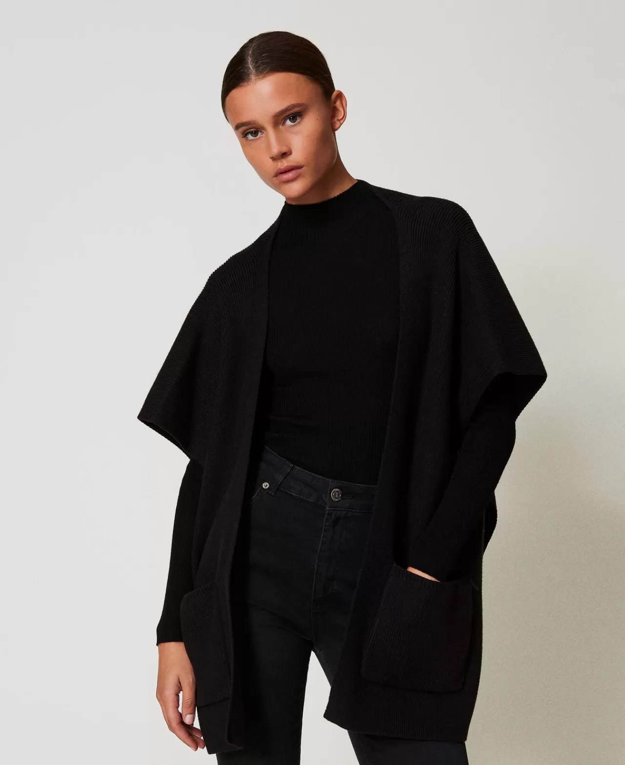 Poncho | TWINSET Milano Poncho In Maglia Con Ricamo Logo Nero