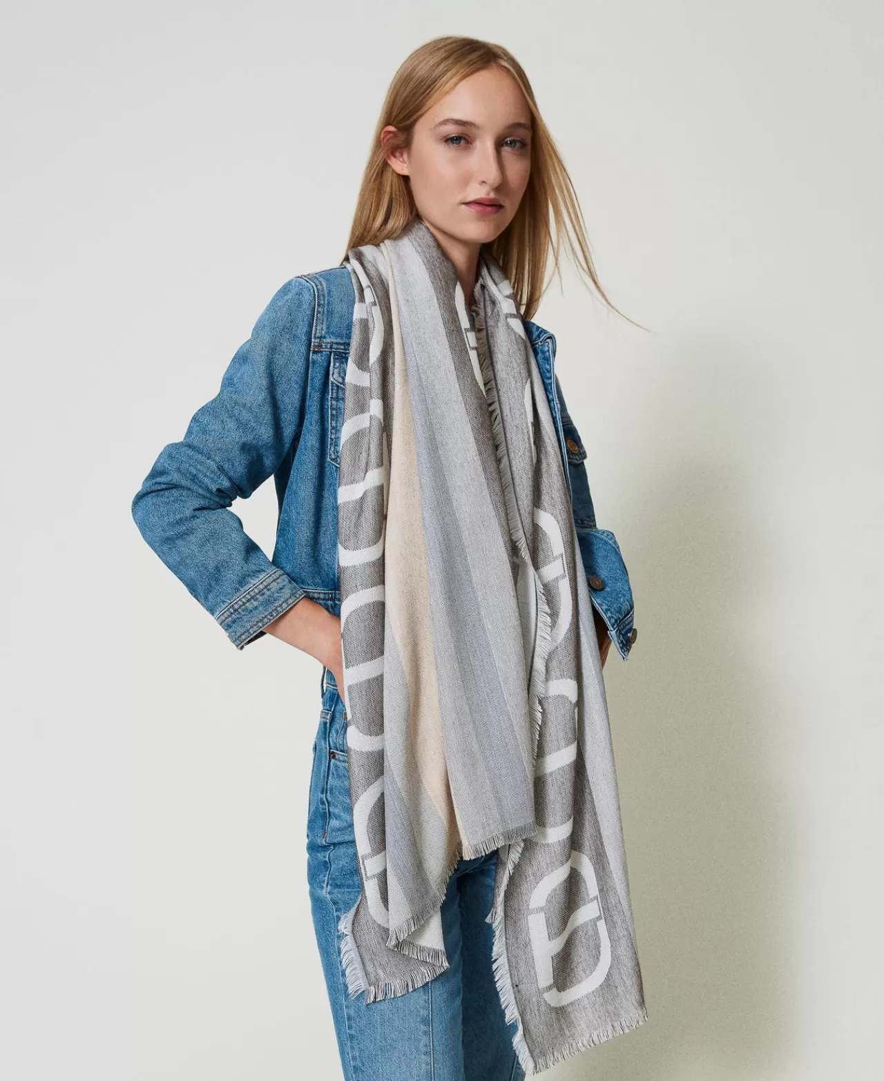 Sciarpe | TWINSET Milano Stola Jacquard Con Oval T Jacquard Righe Bianco Neve / Warm Melange Grey