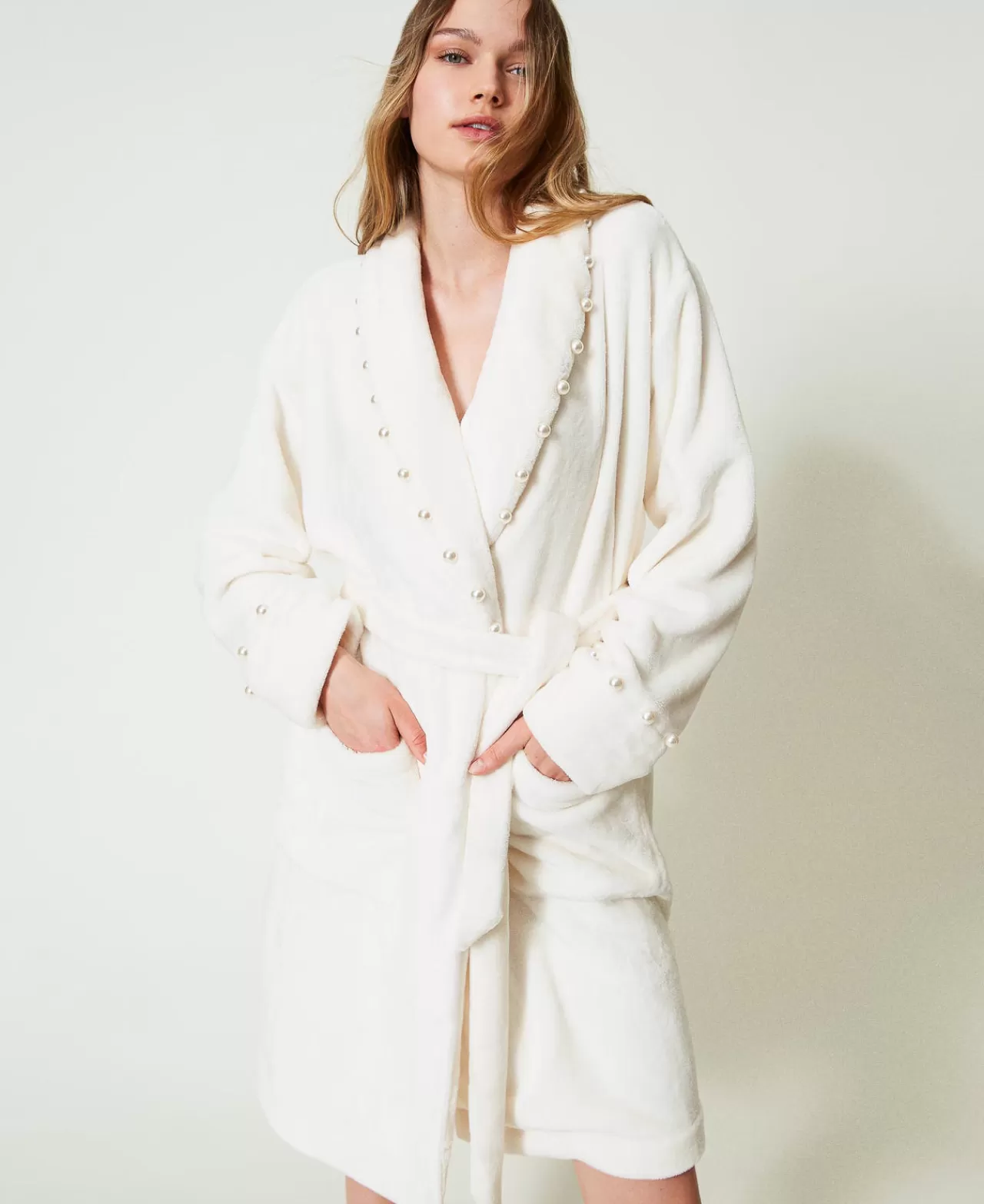 Intimo E Nightwear | TWINSET Milano Vestaglia In Faux Fur Con Perle Bianco Antique White